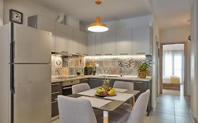 F & B Collection - Flat For 4